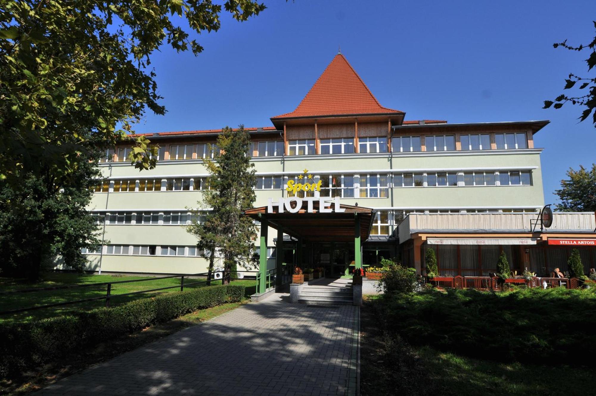 Sport Hotel Debrecen Exterior photo