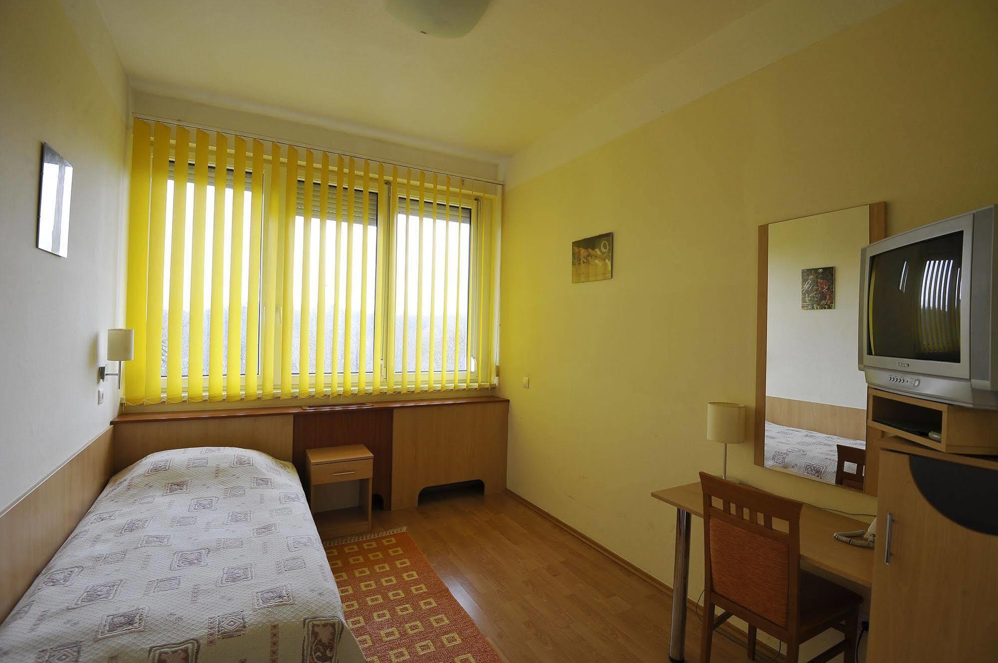 Sport Hotel Debrecen Exterior photo
